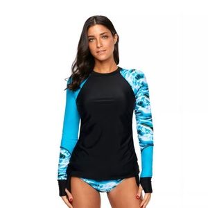 NEW Never worn Women’s Rash guard long sleeve